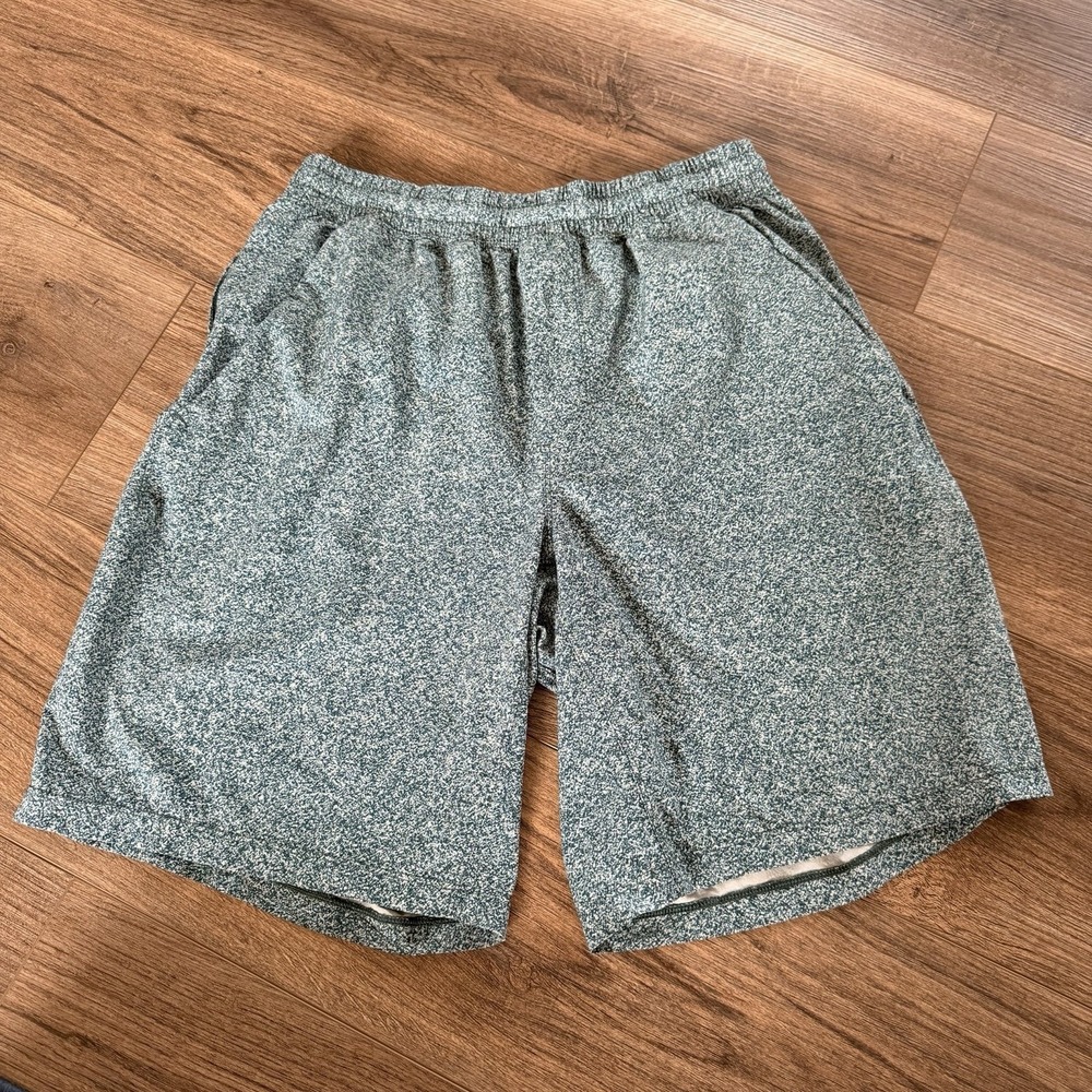 Lululemon Pace Breaker Linerless Short 9" Multicolor Blue  Size M LM7A05S